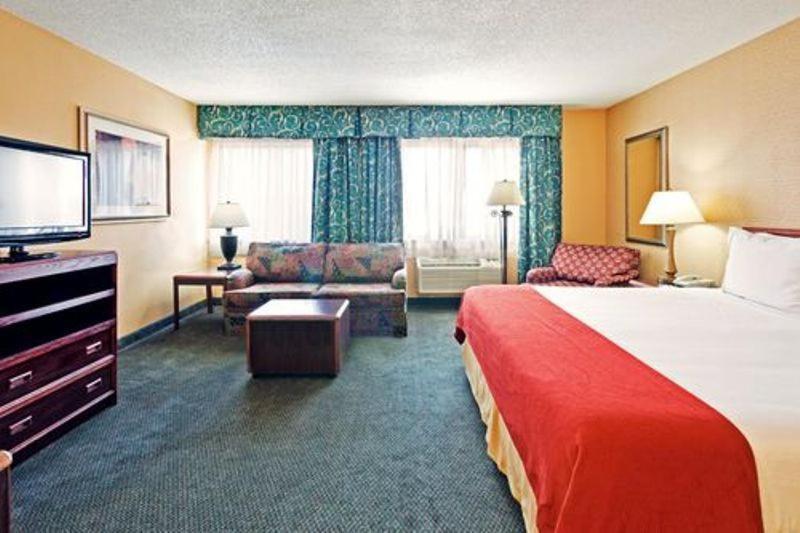 Holiday Inn Express Hotel Fort Campbell-Oak Grove By Ihg Habitación foto
